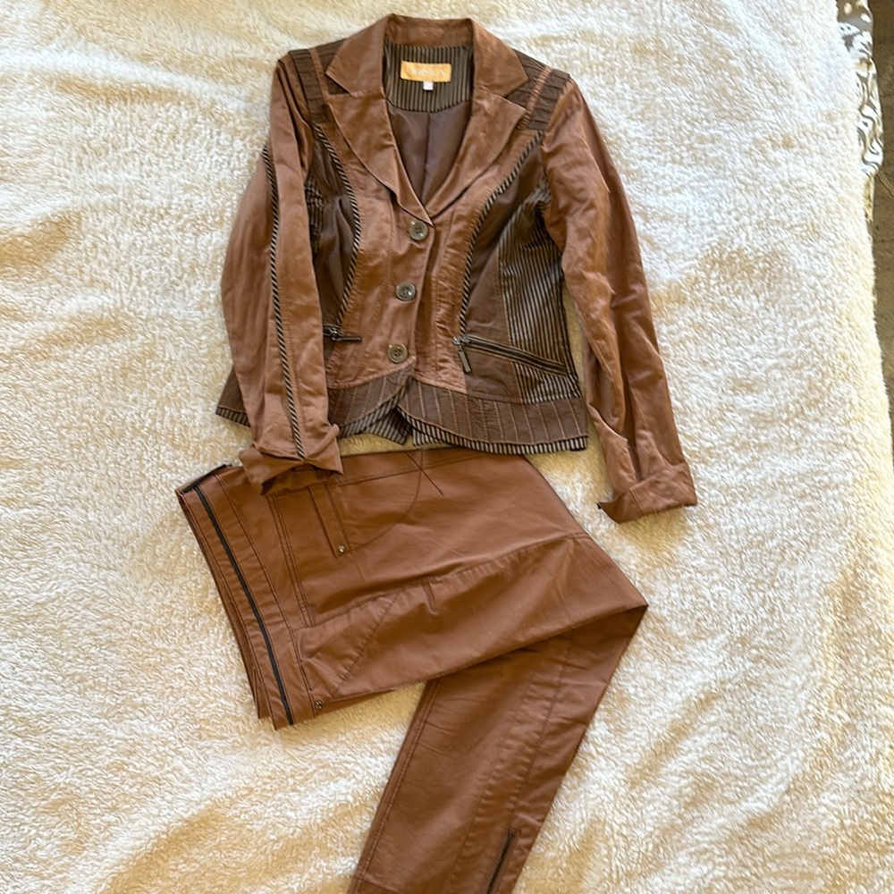 Crisca by Escada Suit